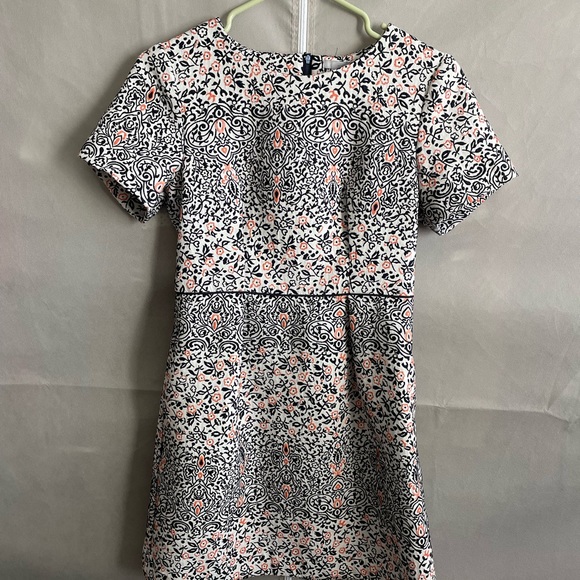 H And M Tea Dress Floral Midi Midi Dress Green Dress H And M My Favorite H&M Finds H And M Tea Dress Floral Midi Midi Dress Green Dress H And M My Favorite H&M Finds